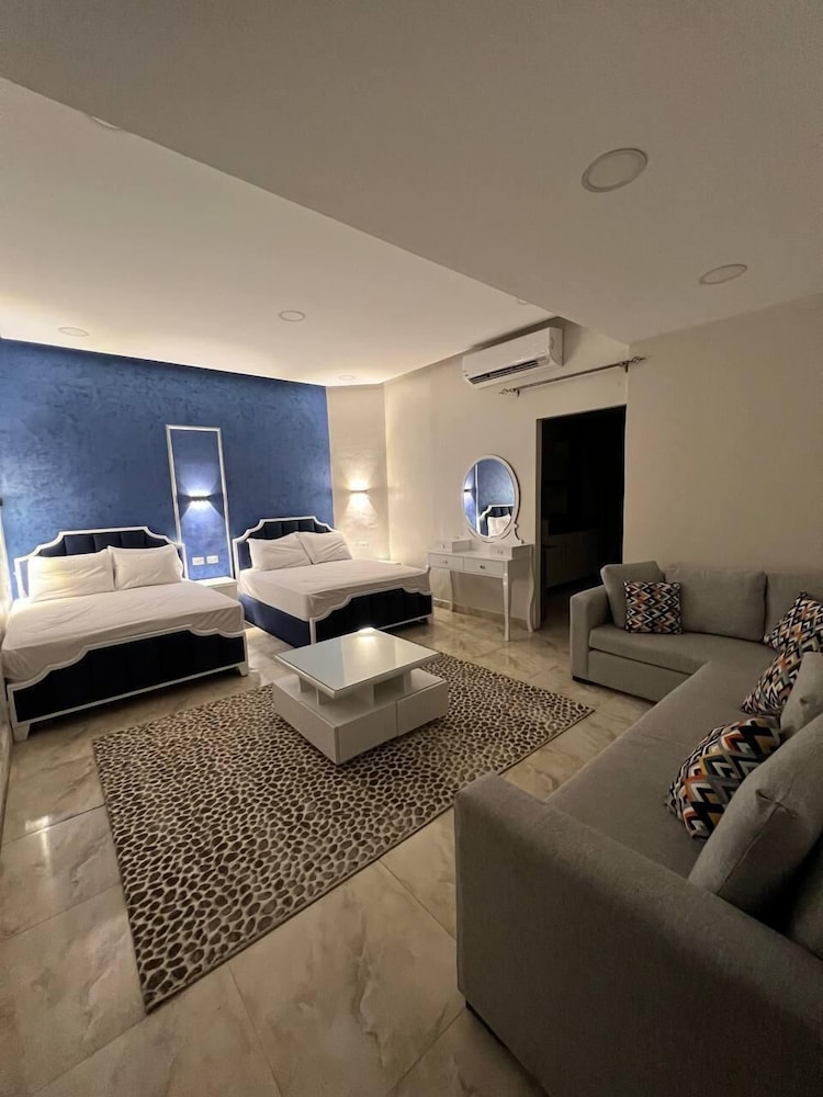 Lucky Hostel