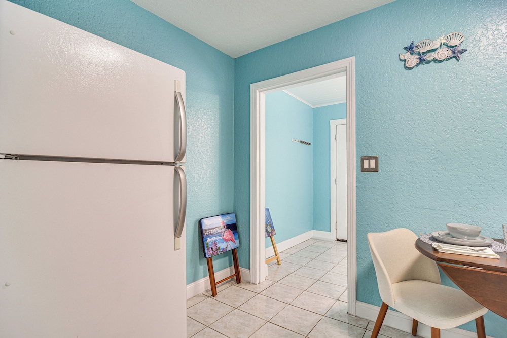 7 Mi to Dtwn: Cozy Studio in St Pete Beach!