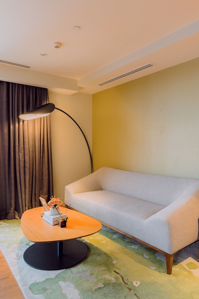 Hotel Residences at Acqua