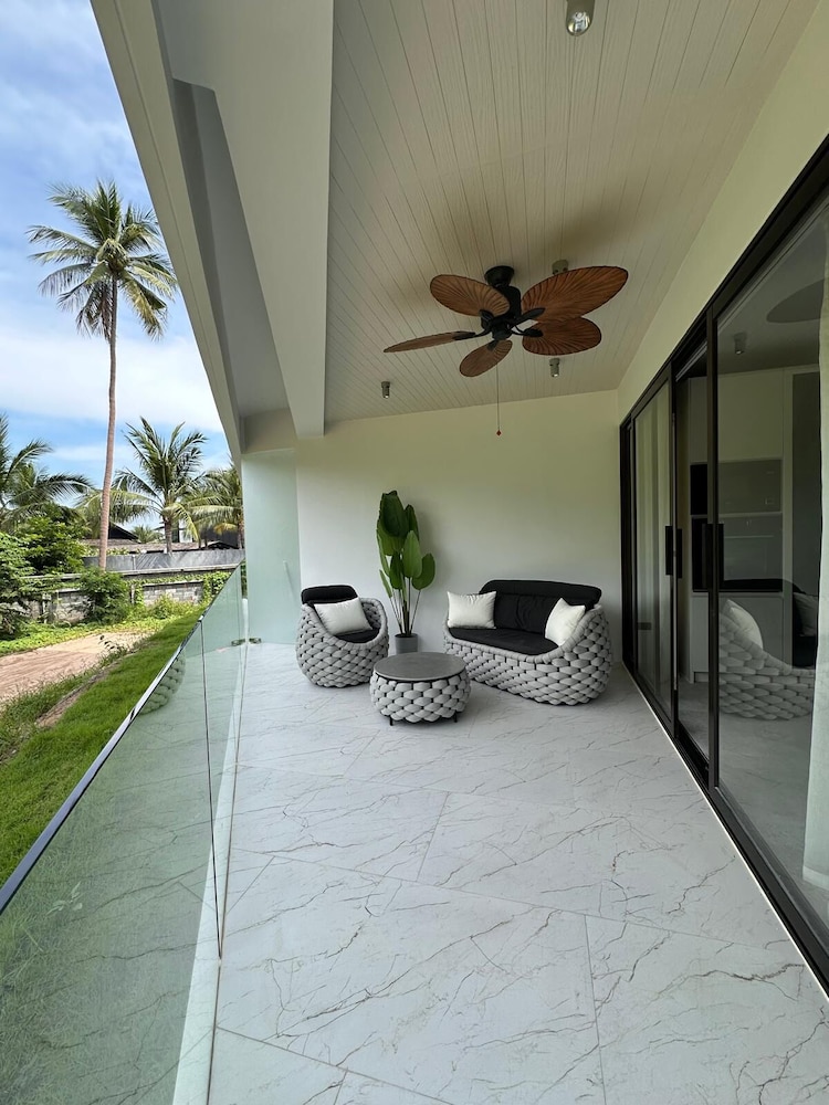 Beachside Residence