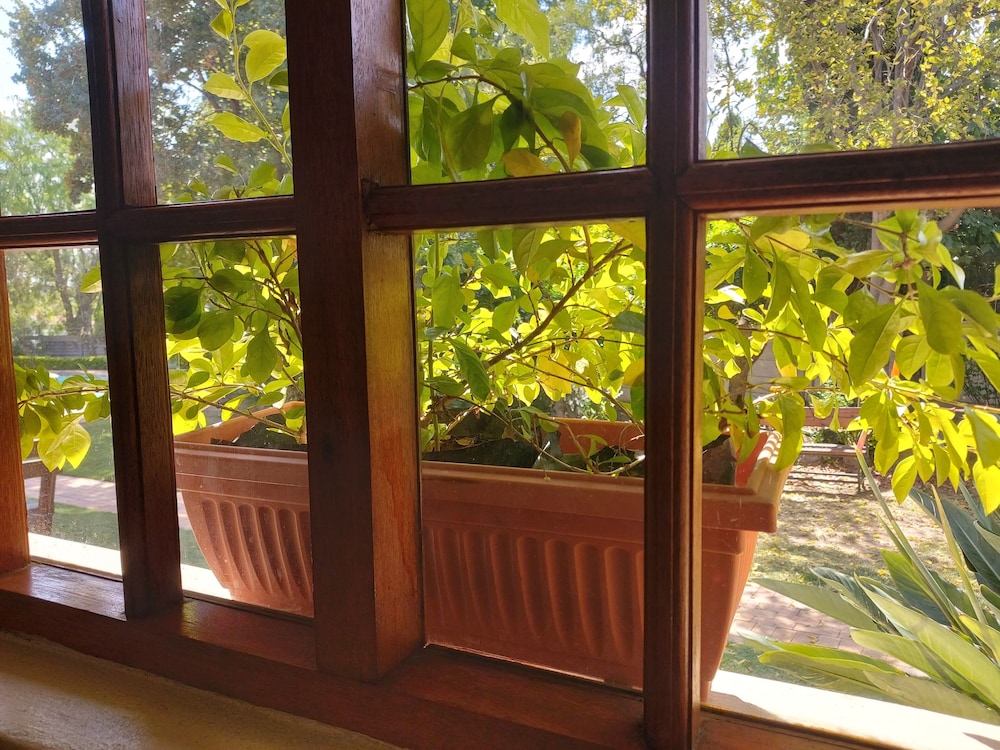 Strathavon Guest House view 3