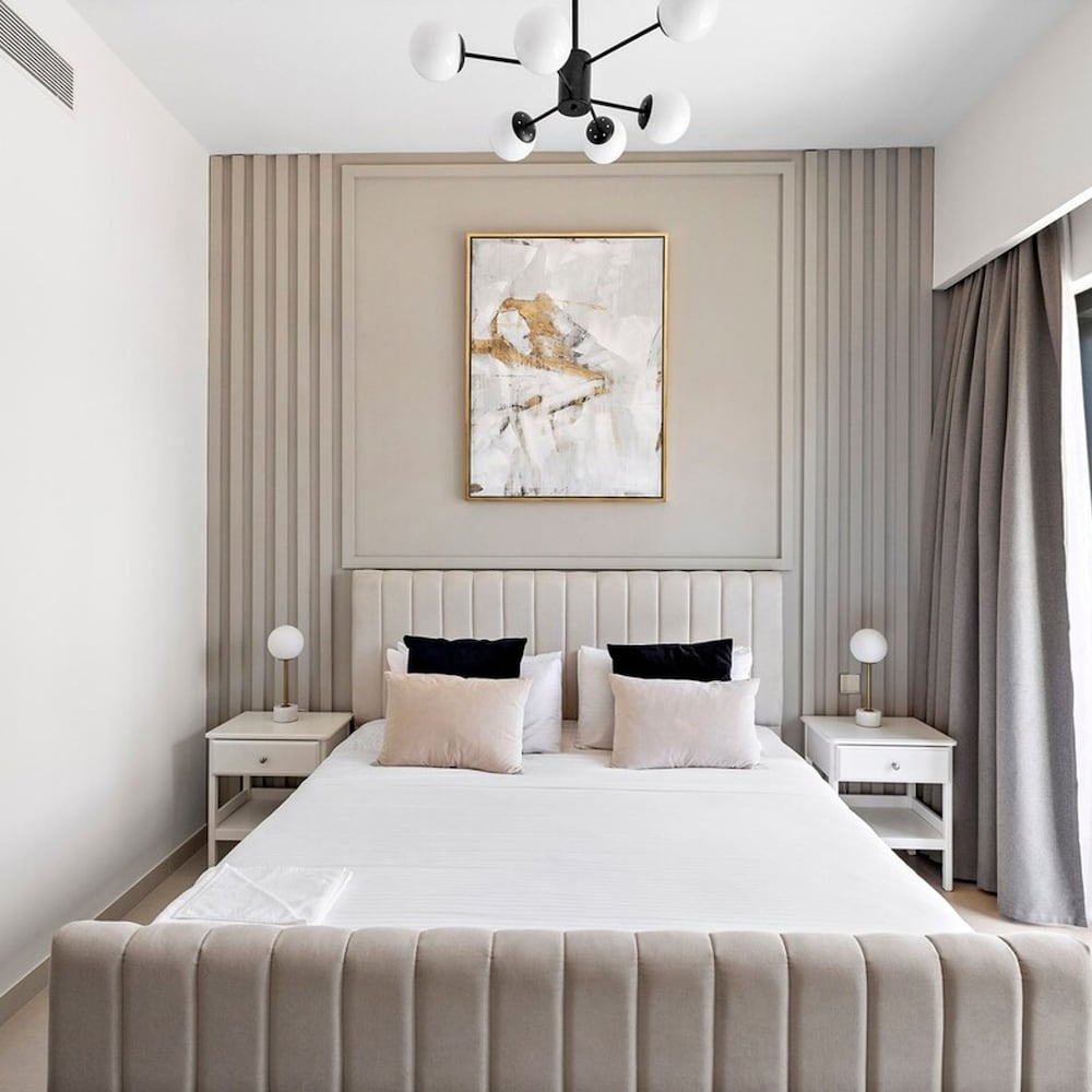 Silkhaus Premium Pad in Burj Royale Elegant