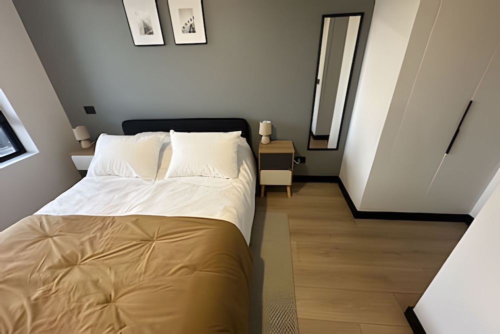 Oceana Suites San Eugenio