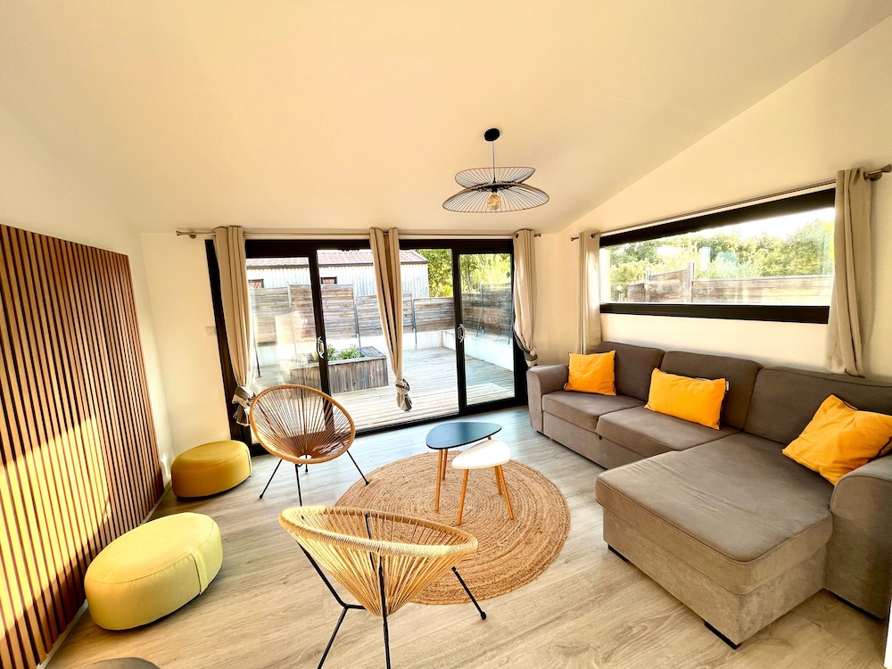 NUIKI Lodges