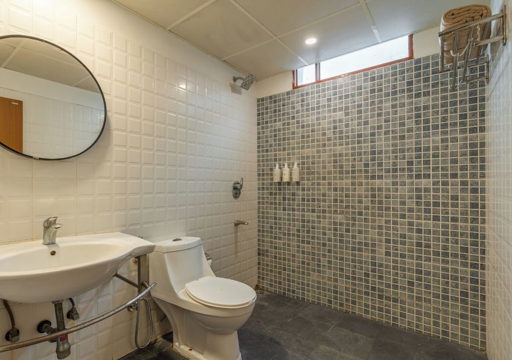 The Hosteller Fort Kochi, Ocean Edge