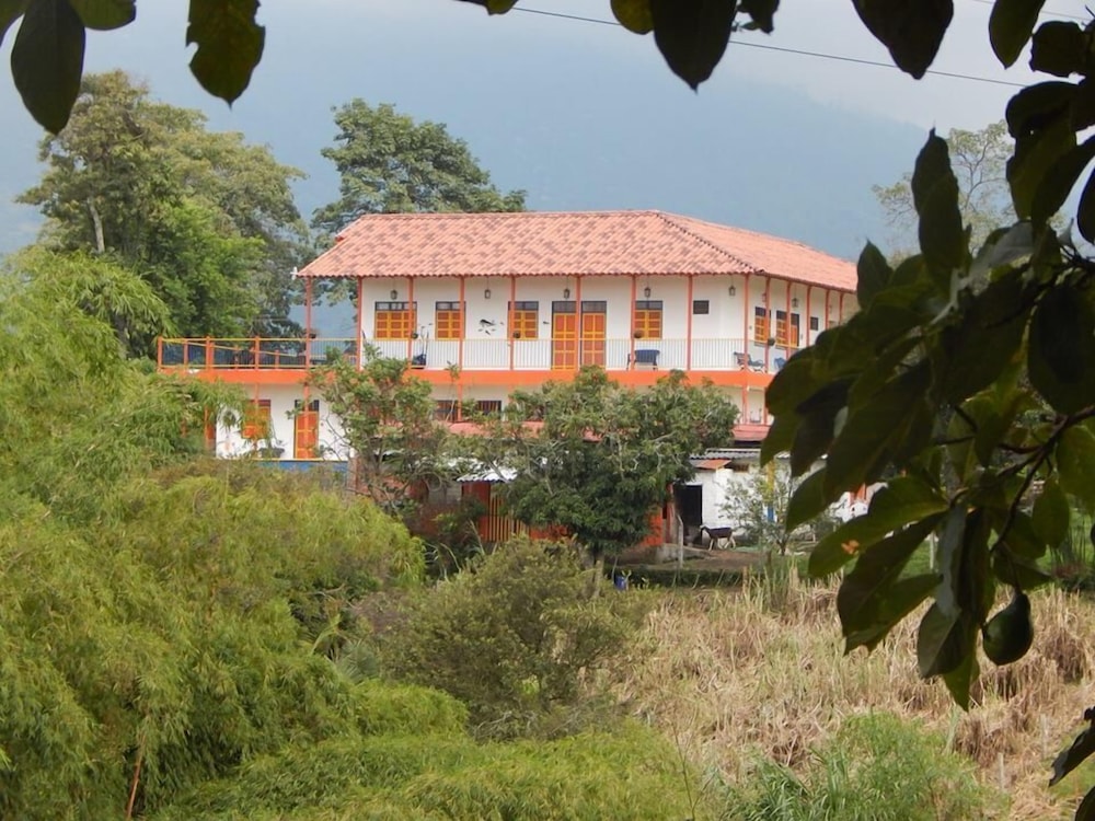 Finca Hotel La Rivera