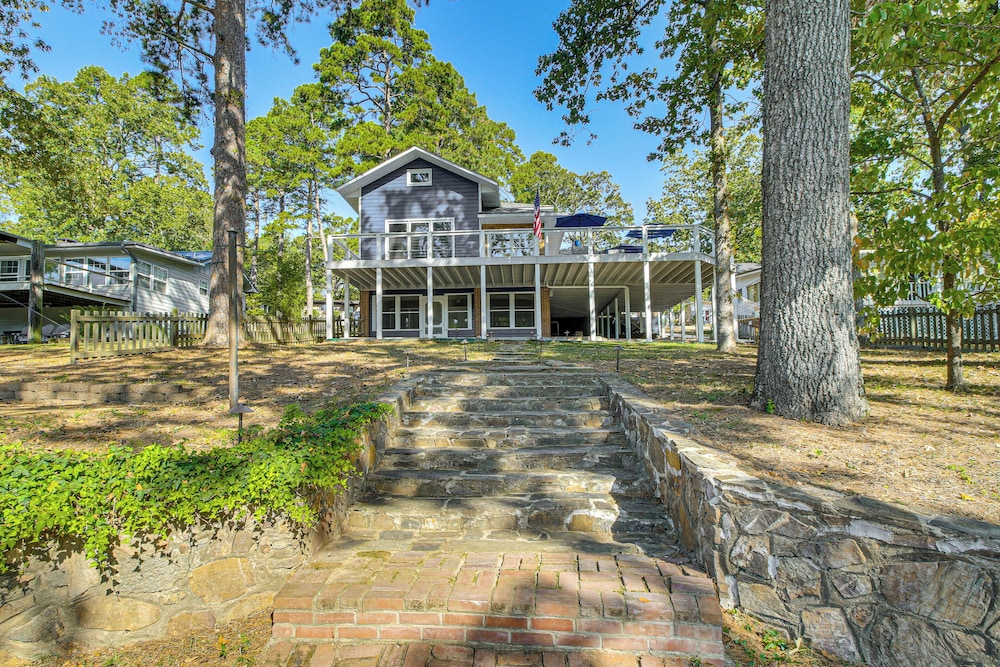 Hot Springs Lakefront Home w/ Dock & Water Views! view 3