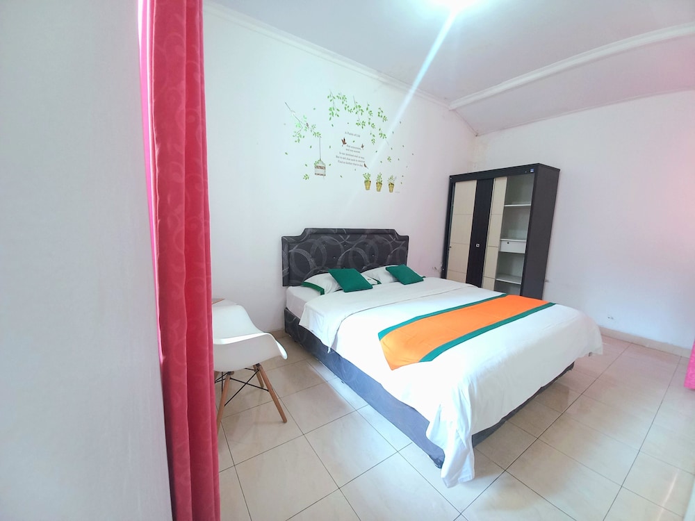 Homestay Jogja 4 Kamar Tidur Full AC Seputaran Umbulharjo dekat Gembiraloka view 3