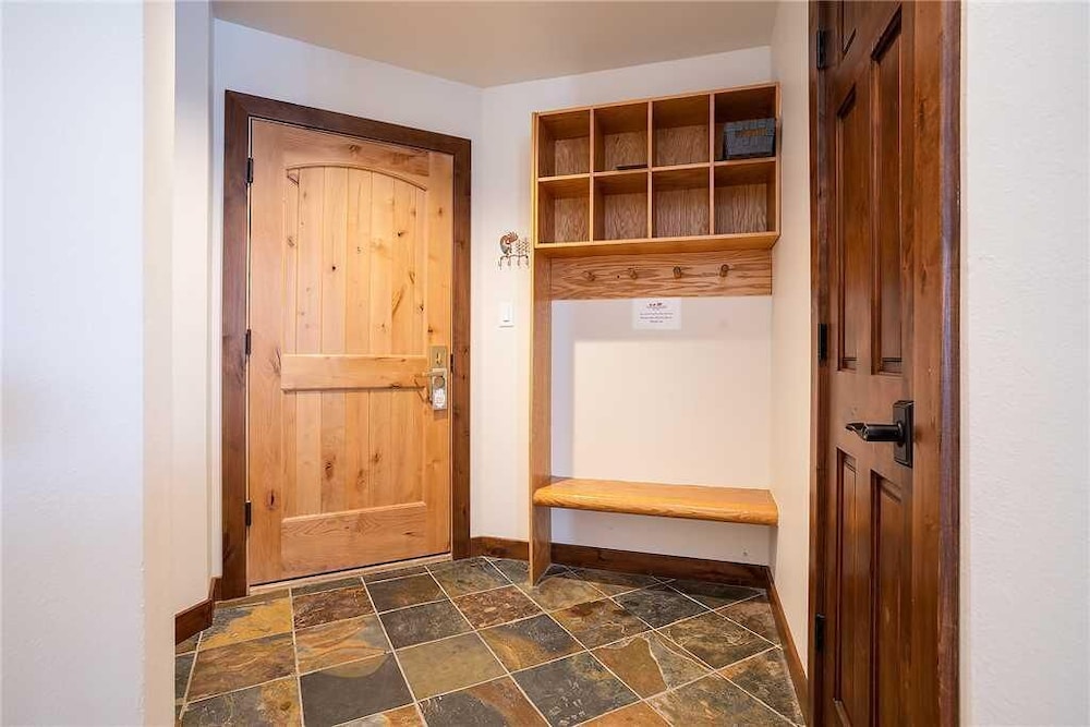 1203 Trappeur's Lodge, Trappeur's Crossing Apartment 2