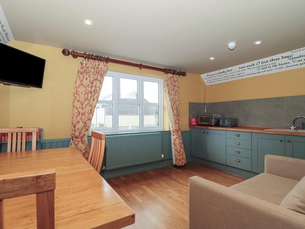 Suite 2