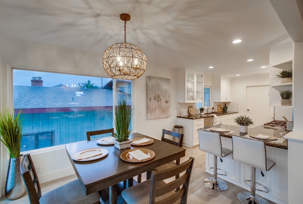 The California III - Stunning Mission Hills Duplex view 5