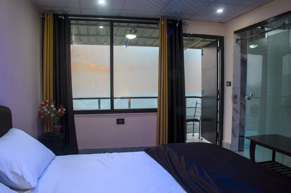 Corbett Hill Resorts  by OpenSky, Lansdowne
