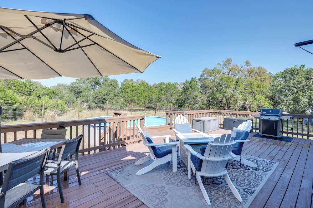 Peaceful Canyon Lake Retreat at Casa del Lago!