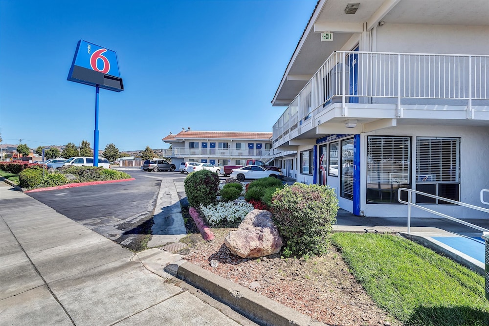 Motel 6 Vallejo, CA - Six Flags West