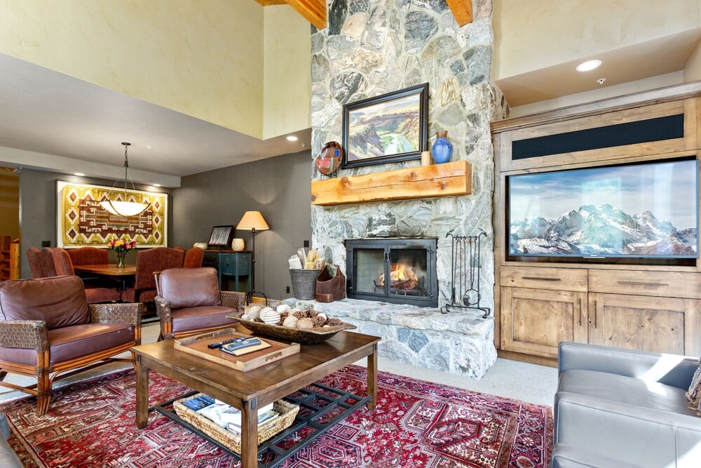 Trail's End Lodge at Deer Valley Resort - Four Bedroom Residence with Spa #12 4 Condo