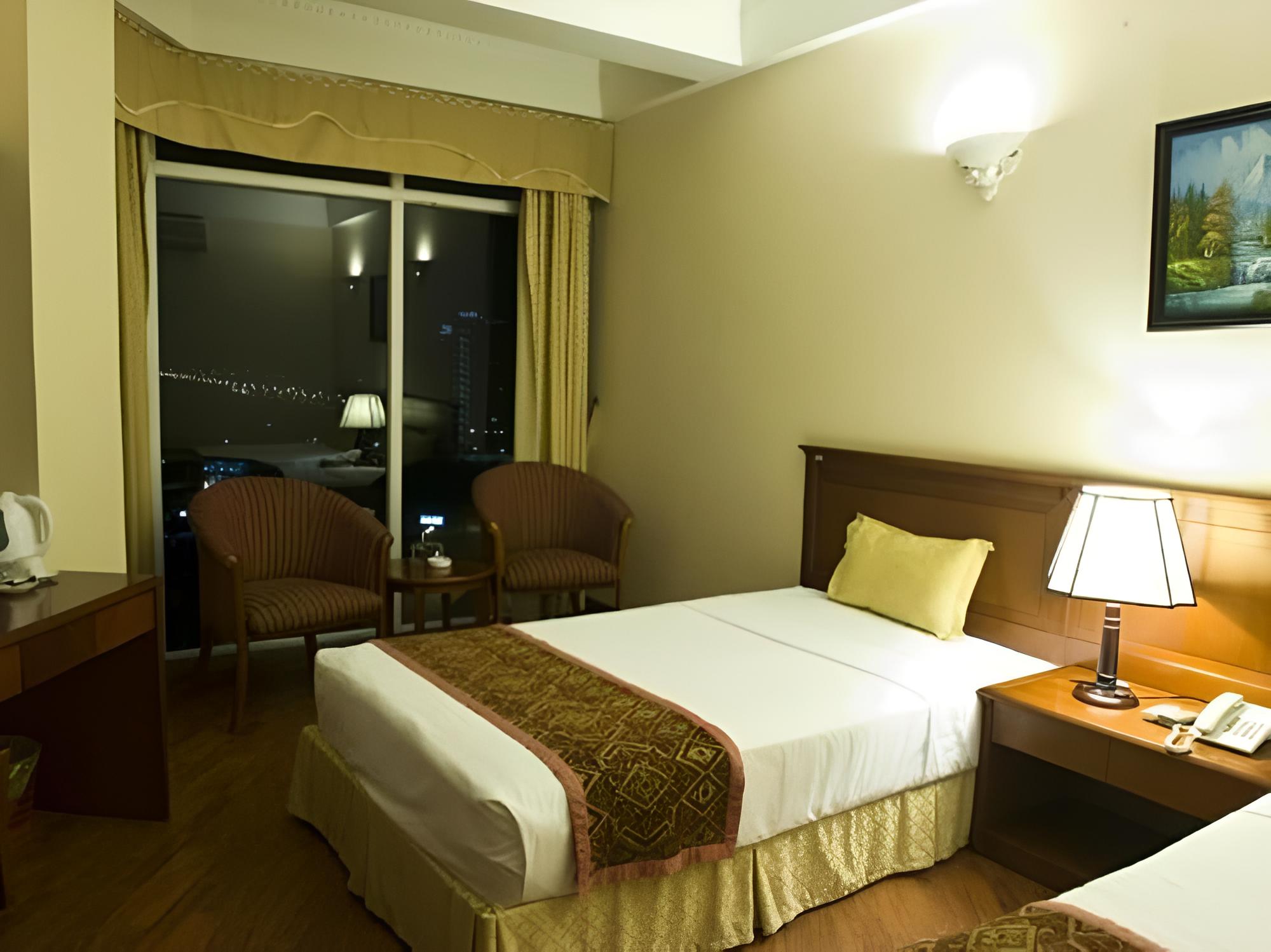 Crown Hotel