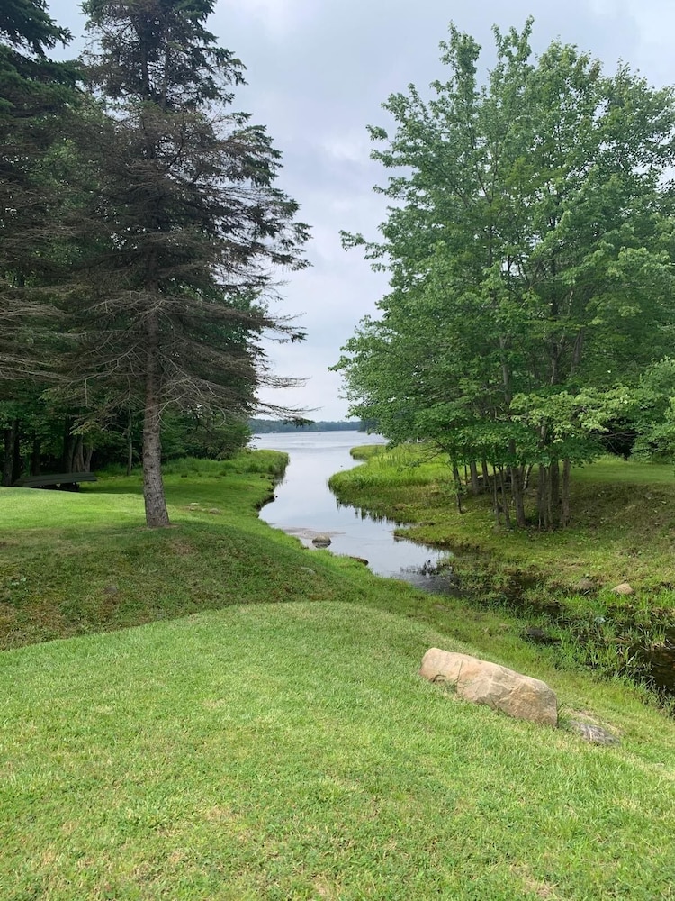 Poconos Hideaway - Woods & Wildlife