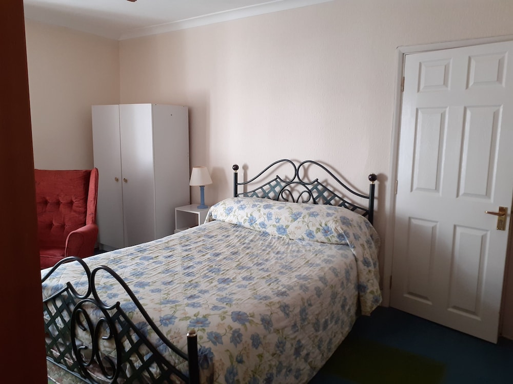 House in Historic Village - Sleeps 6 view 2