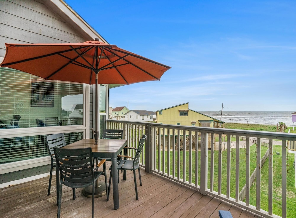 Gulf View Getaway in Hitchcock view 5