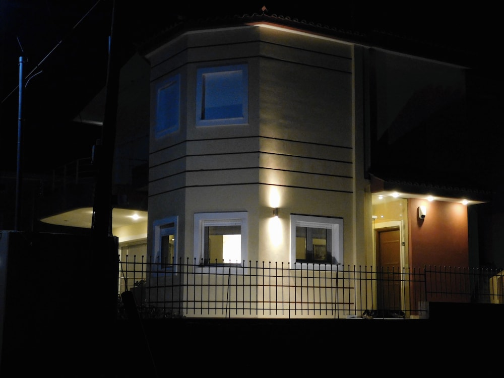 Helen's Villa