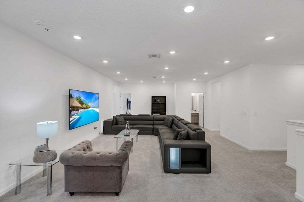 Everyone Can Come So Much Space Pool Home! 15 Bedroom Villa
