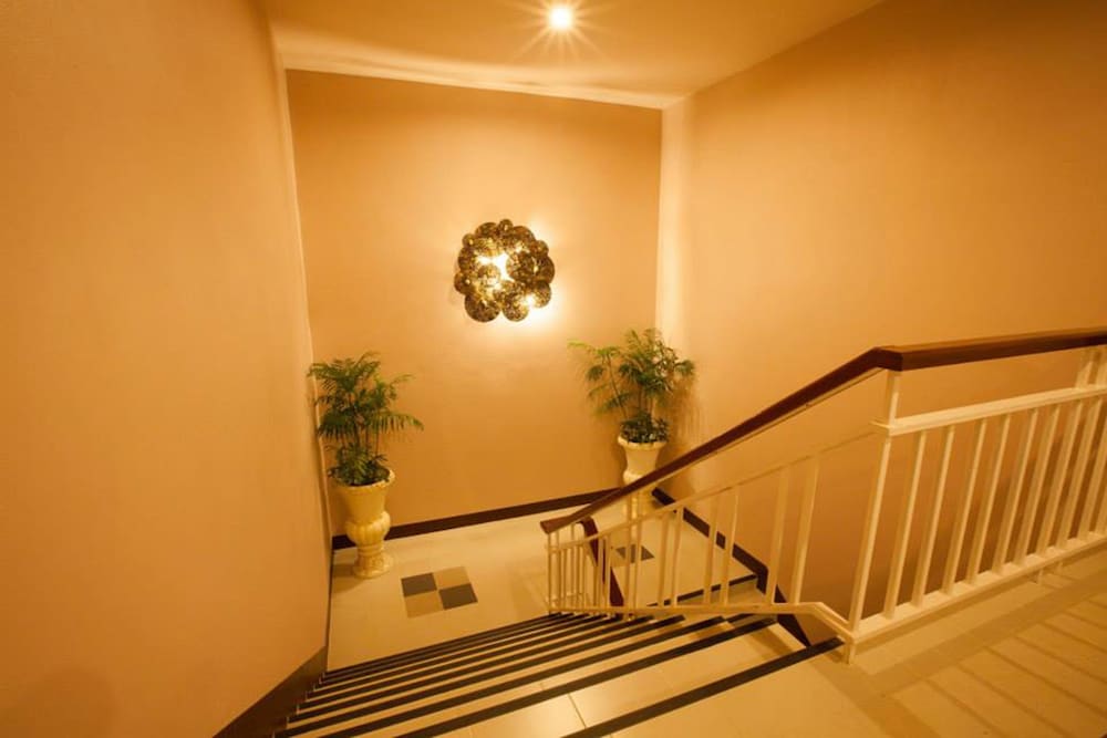 Chiang Kham Grand Villa