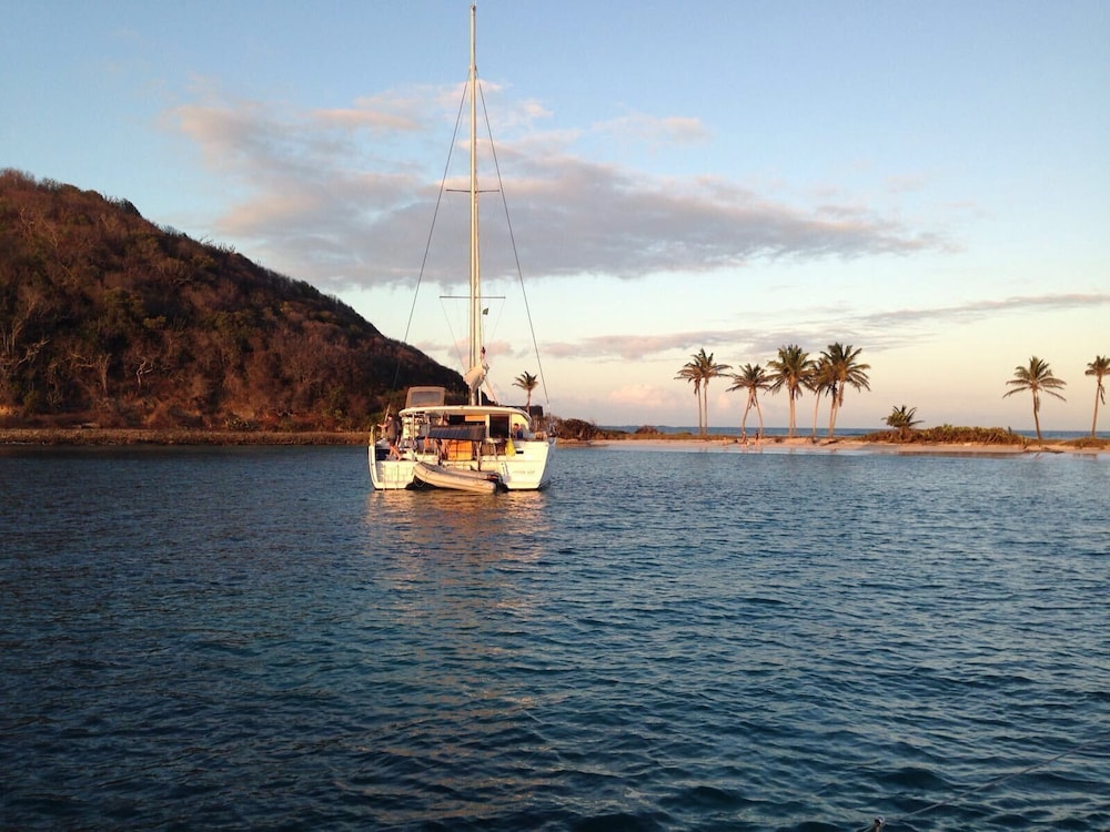 Yacht Yota Bellavita
