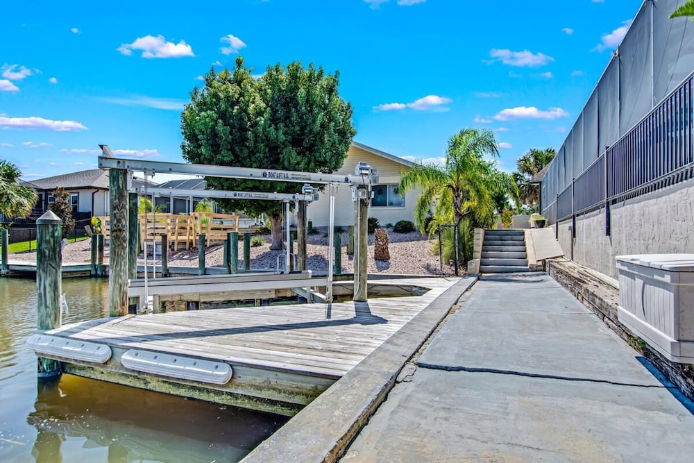 Saltwater Canal Home Heated Pool 3 2 2 Gorgeous Pets Welcome