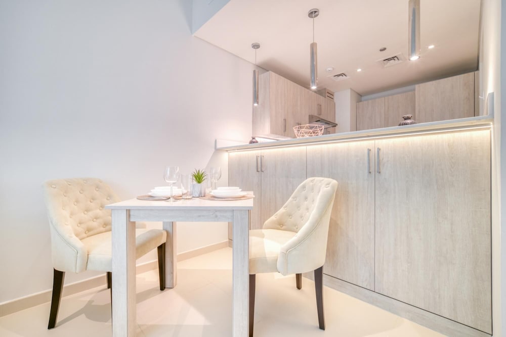 Prestigious 1BR Escape at The Palm