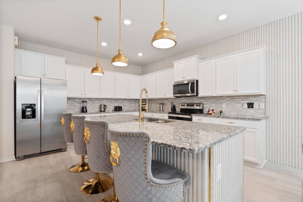 Brand NEW Luxury 10bedrooms At Windsor Island