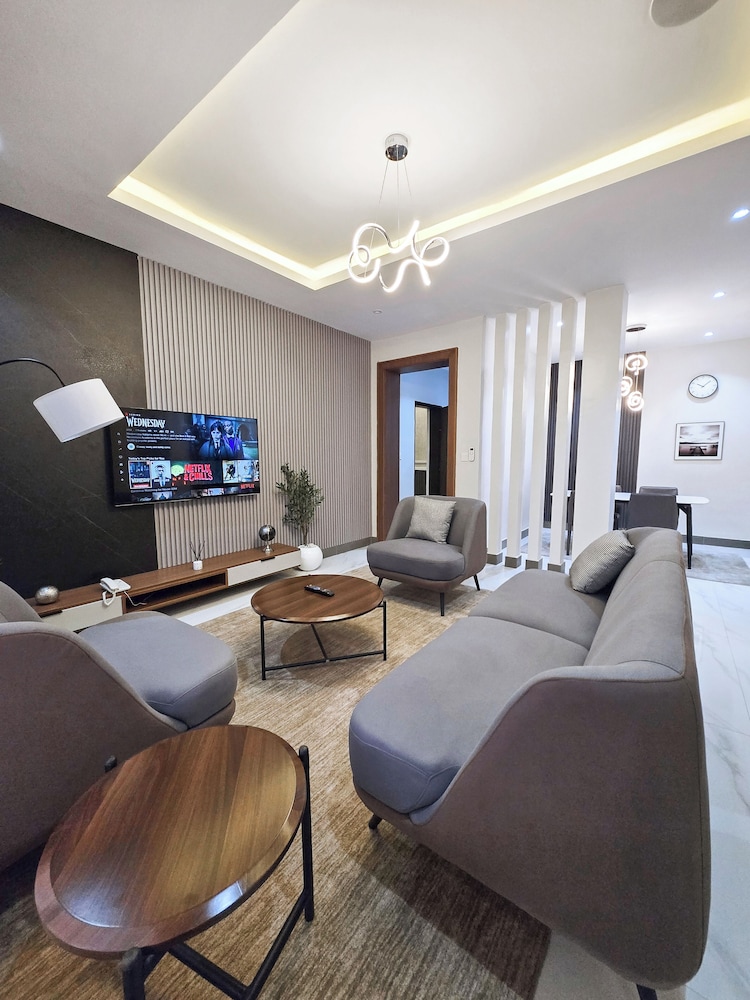 HOUSE 3204