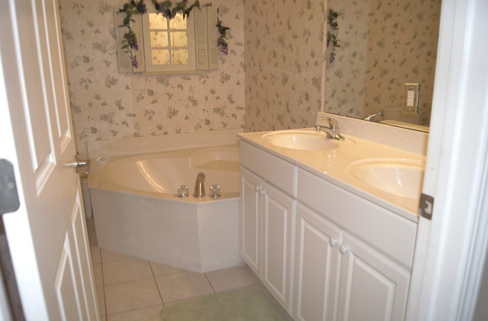 Sunrise Pointe 4F by RedAwning
