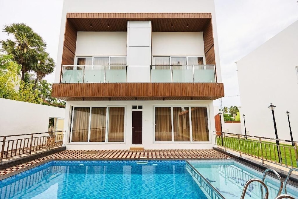 ASJ HOLIDAY VILLA