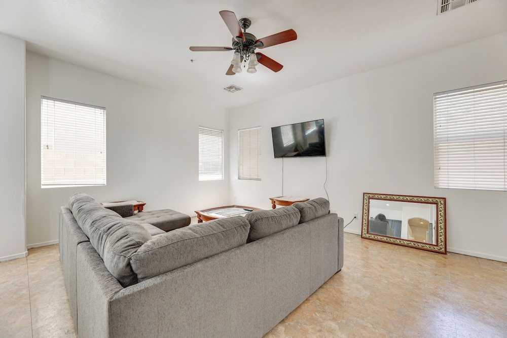 3 Mi to Santan Village: Home w/ Covered Patio