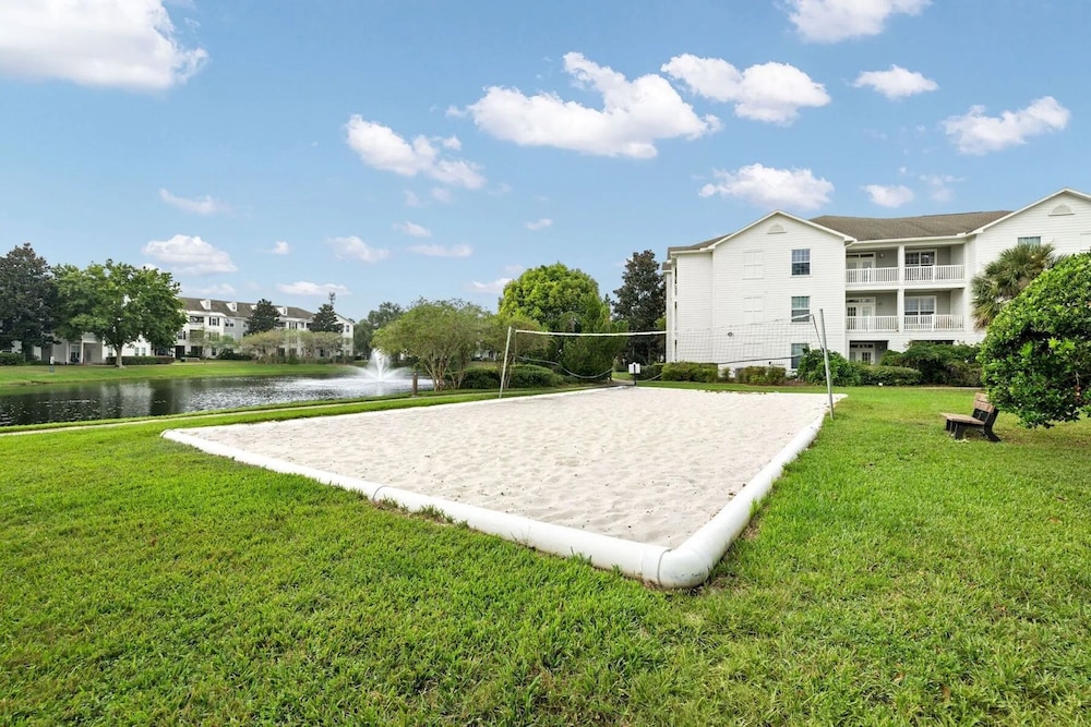 Landing Furnished Apartments near UNF