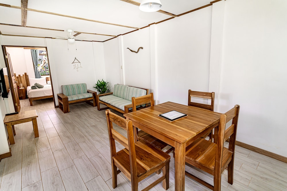 Drift Away Eco Lodge