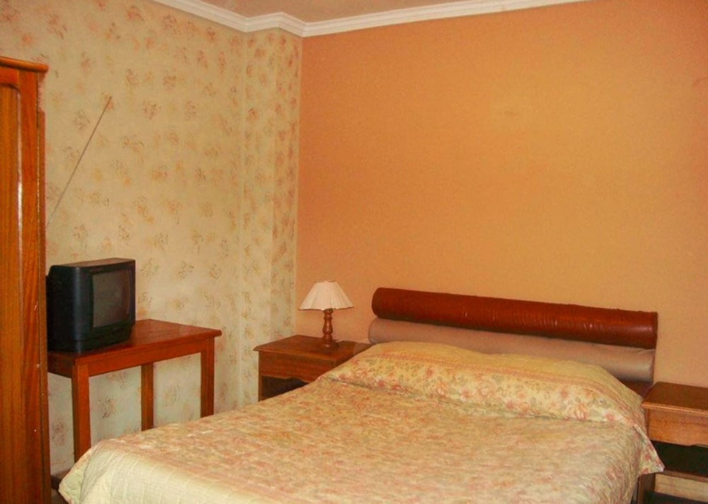 Hostal Versalles