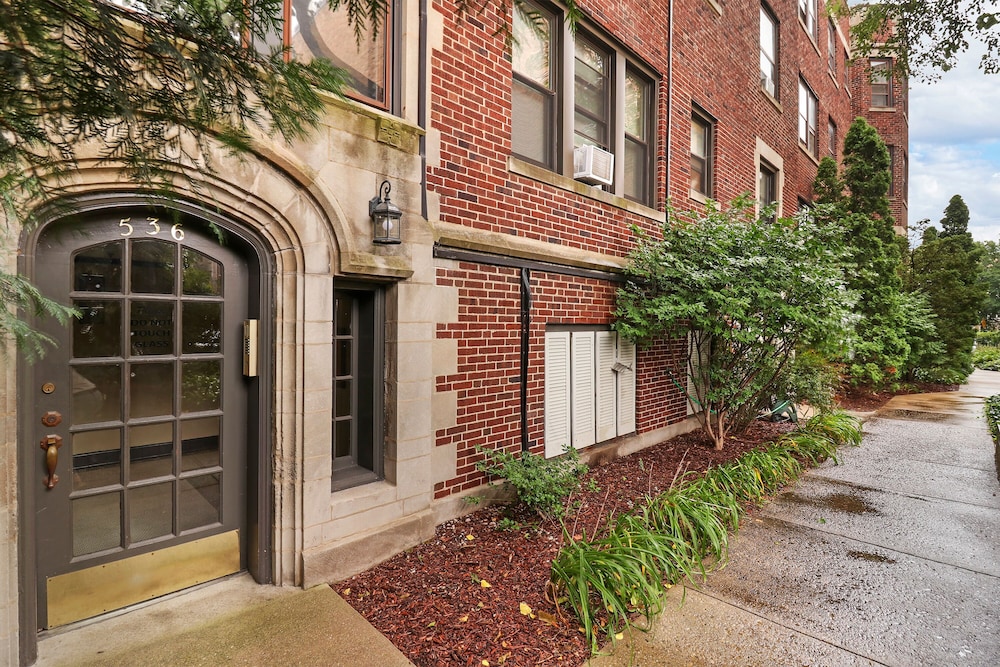 Peaceful 1BR Escape in Evanston - Hinman