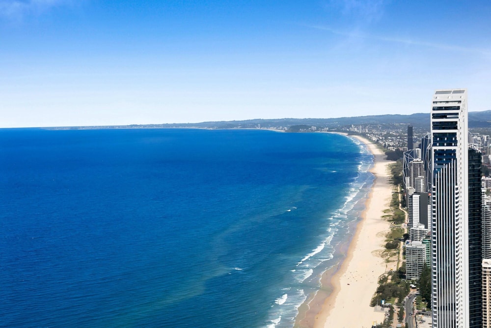 Oceanfront 3-bed With Stunning Views, Pool & Sauna