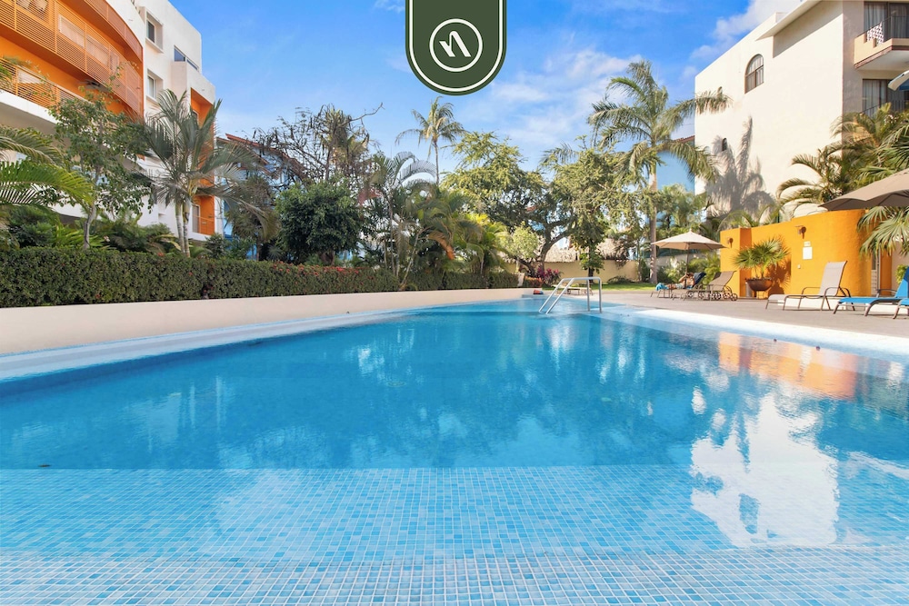 Mexican 2 BR Condo in Hotel Zone - Near the Beach
