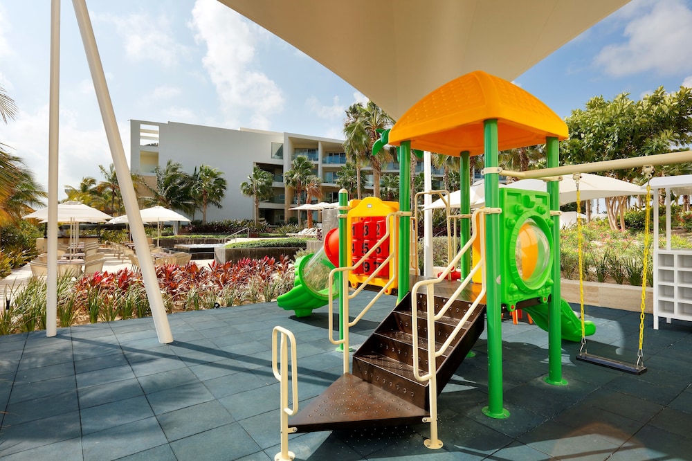 Family Selection at Grand Palladium Select Costa Mujeres - All Inclusive