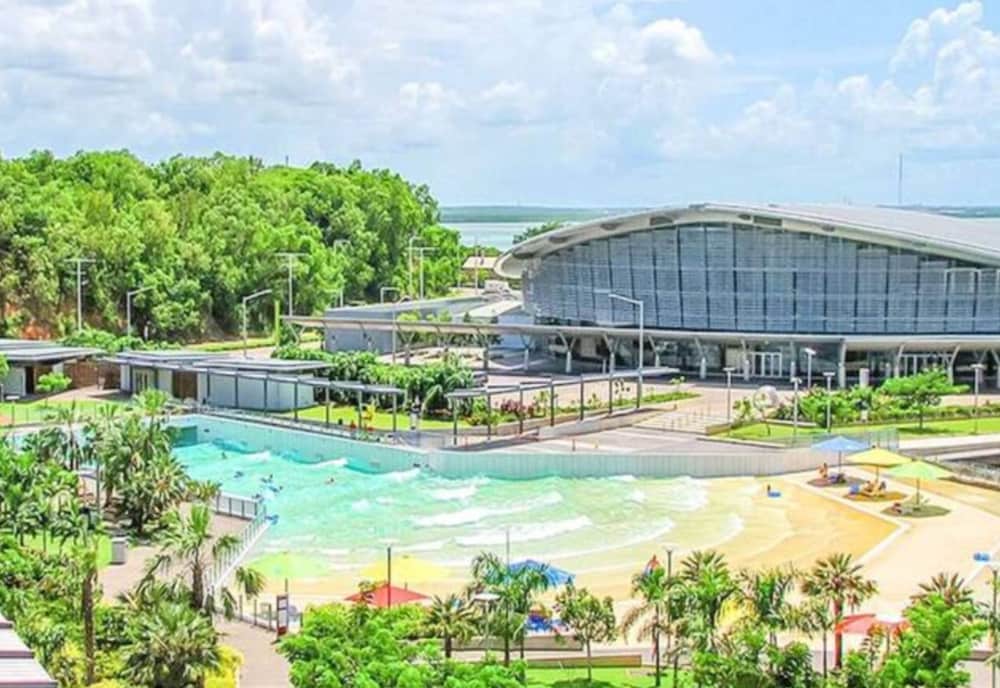Zen Seabreeze Workdesk Balcony Dining Seaview - Image 2