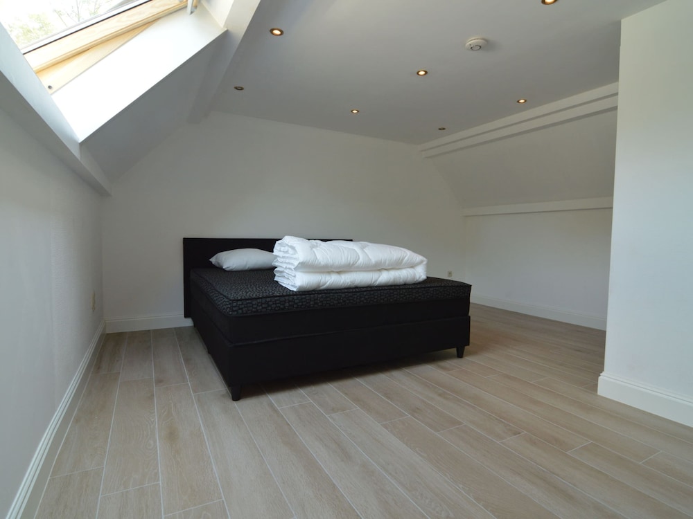 Luxurious Country House view 5