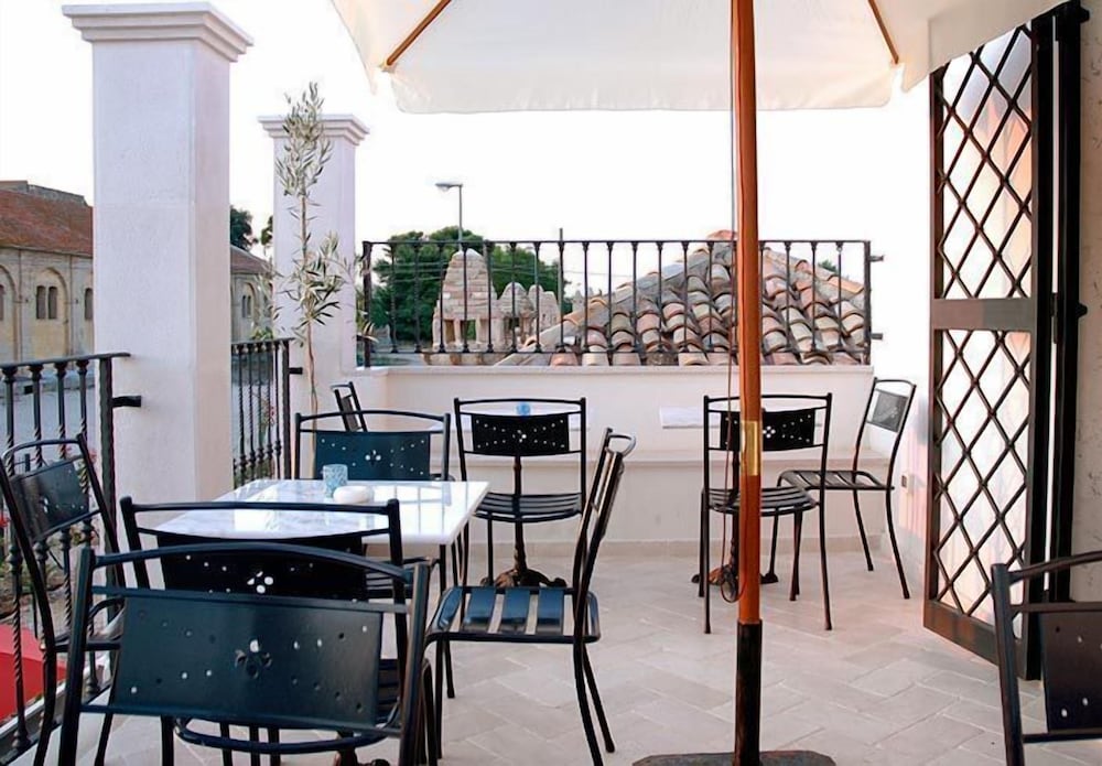 The Olive Inn
