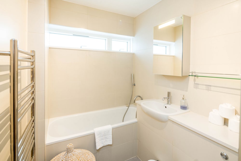 Bright 2-Bed Flat Near St Paul’S