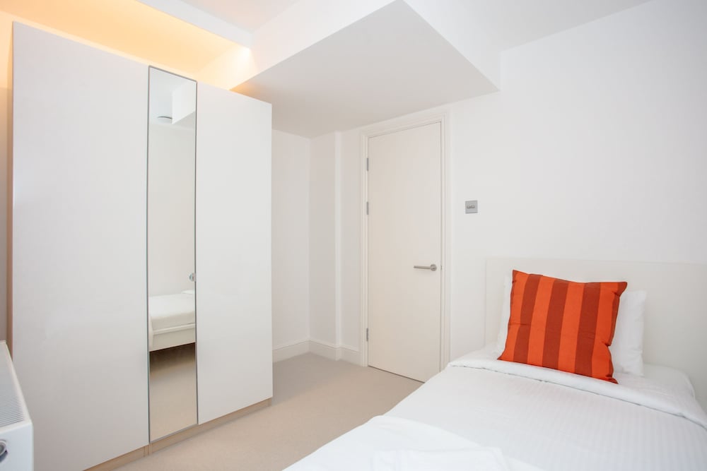 Newly Refurbished Modern 3 Bedroom Apartment in Affluent Fulham