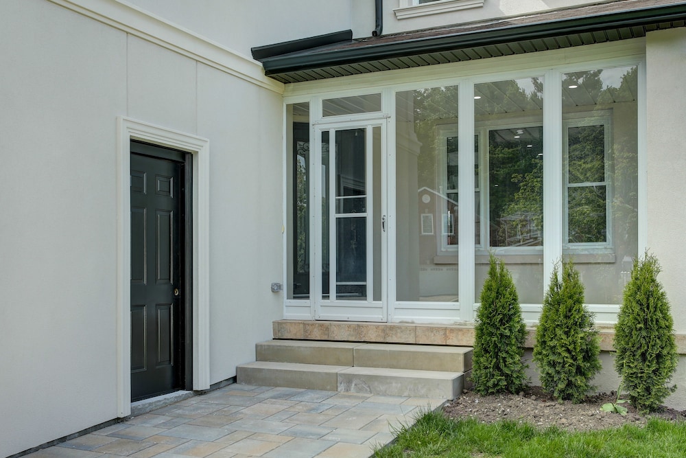 QuickStay - Beautiful 5bdrm House in Vaughan