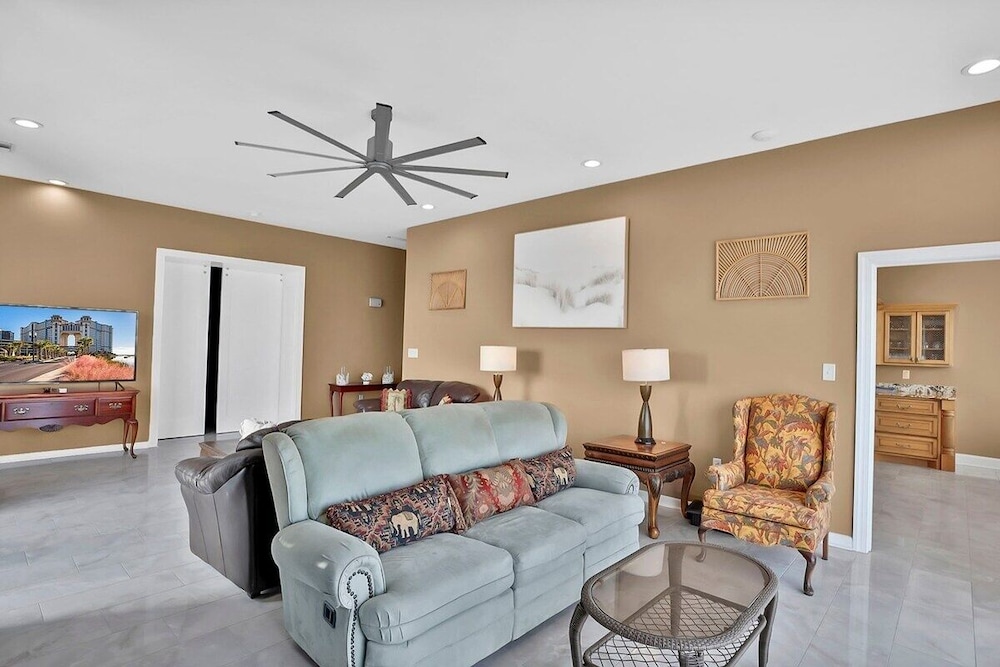 Sands Beach Club Ph1114 4 Bedroom Condo