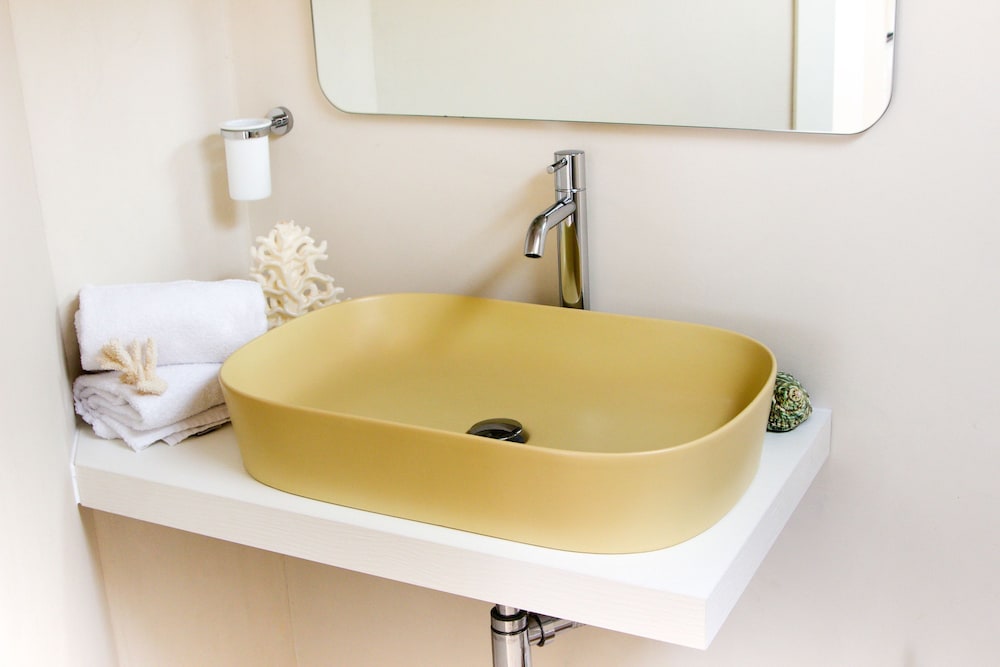 Marina Homes Suite in Syracuse