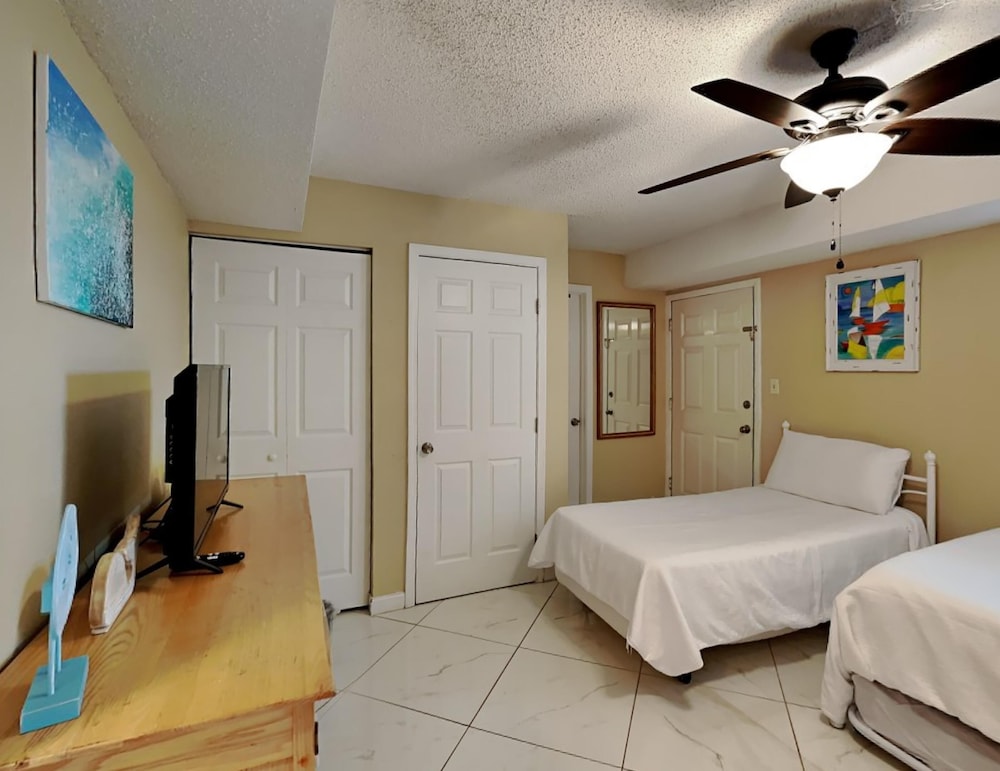 Emerald Isle Fort Walton Beach by Southern Vacation Rentals